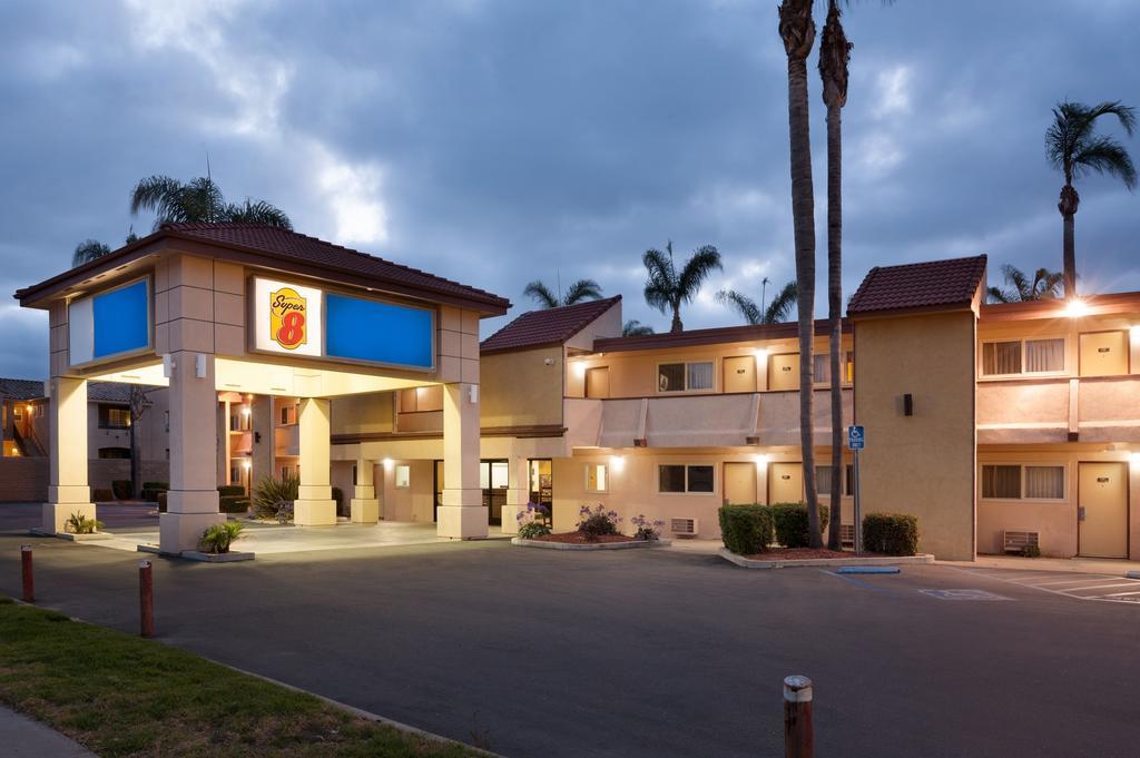 Super 8 By Wyndham Oceanside Marty'S Valley Inn ภายนอก รูปภาพ
