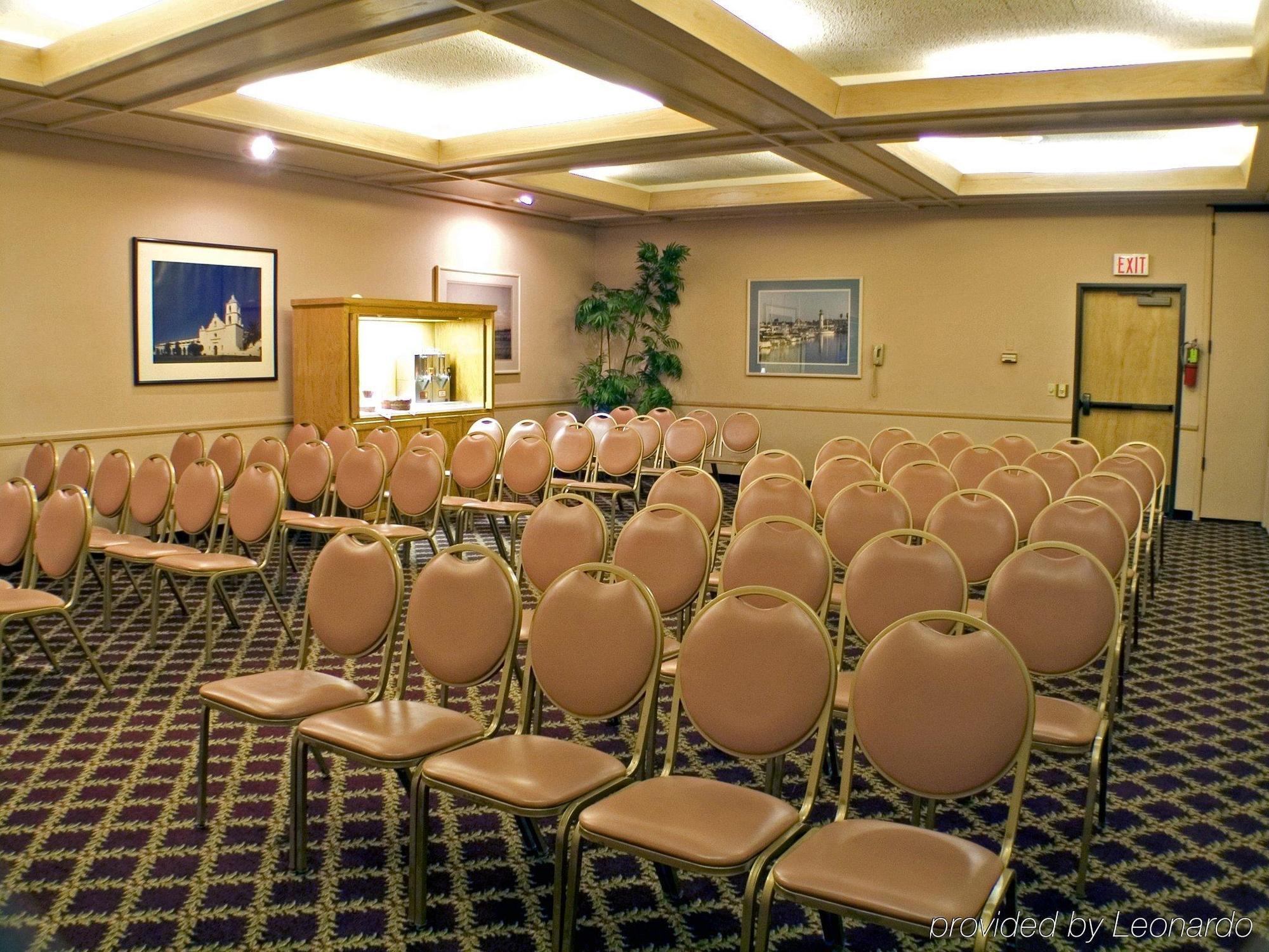 Super 8 By Wyndham Oceanside Marty'S Valley Inn ภายนอก รูปภาพ