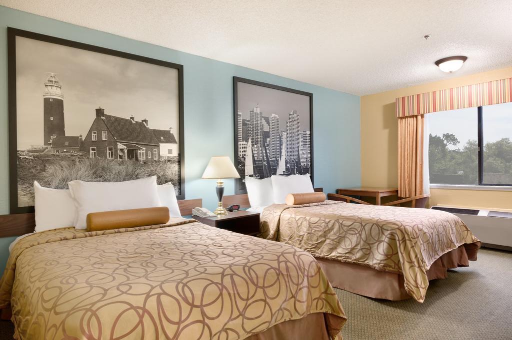 Super 8 By Wyndham Oceanside Marty'S Valley Inn ห้อง รูปภาพ